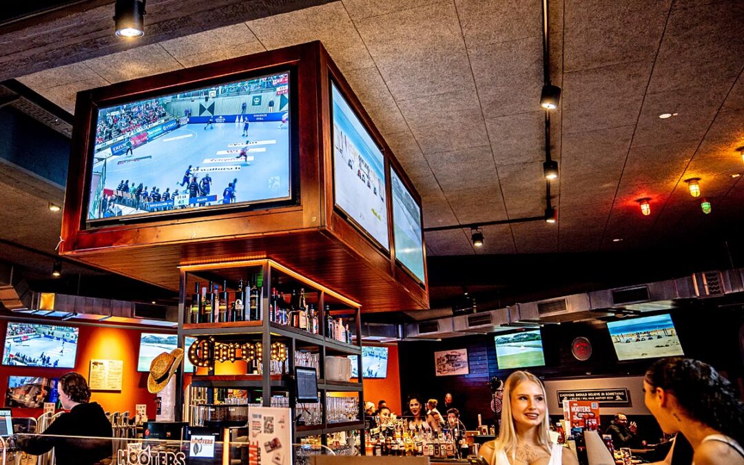 Schlemmen & schauen – in Hamburgs größter Sportsbar